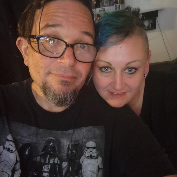 Meet your Posher, Ronnee - Picture 2 of 5